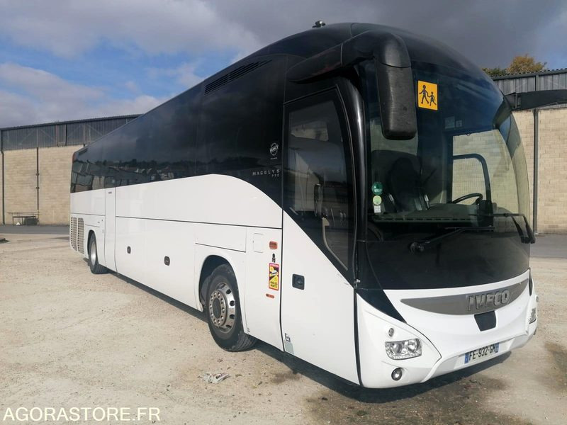 AUTOCAR GT IVECO MAGELYS PRO 13M / 57+1+1+WC / 1ERE MAIN 354470KM ORIGINE - Autocar: Foto 1 AUTOCAR GT IVECO MAGELYS PRO 13M / 57+1+1+WC / 1ERE MAIN 354470KM ORIGINE - Autocar: Foto 1
