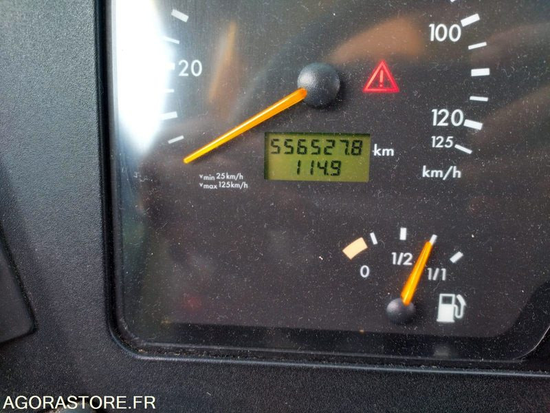 AUTOCAR SETRA 415 GT / 49 PLACES+WC / BVM / 1ERE MAIN / 556527 KM ORIGINE - Autocar: Foto 5 AUTOCAR SETRA 415 GT / 49 PLACES+WC / BVM / 1ERE MAIN / 556527 KM ORIGINE - Autocar: Foto 5