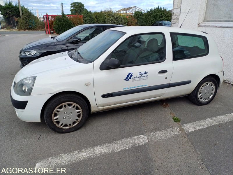 AW-988-BP // RENAULT CLIO // 267 341 KM // 18/05/2004 - Automobil: Foto 4 AW-988-BP // RENAULT CLIO // 267 341 KM // 18/05/2004 - Automobil: Foto 4