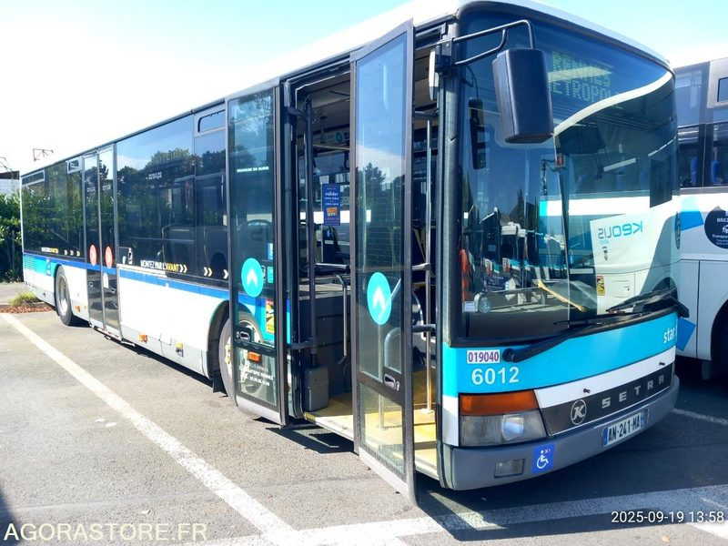 SETRA S315NF N°019040 - Autobuz: Foto 2 SETRA S315NF N°019040 - Autobuz: Foto 2