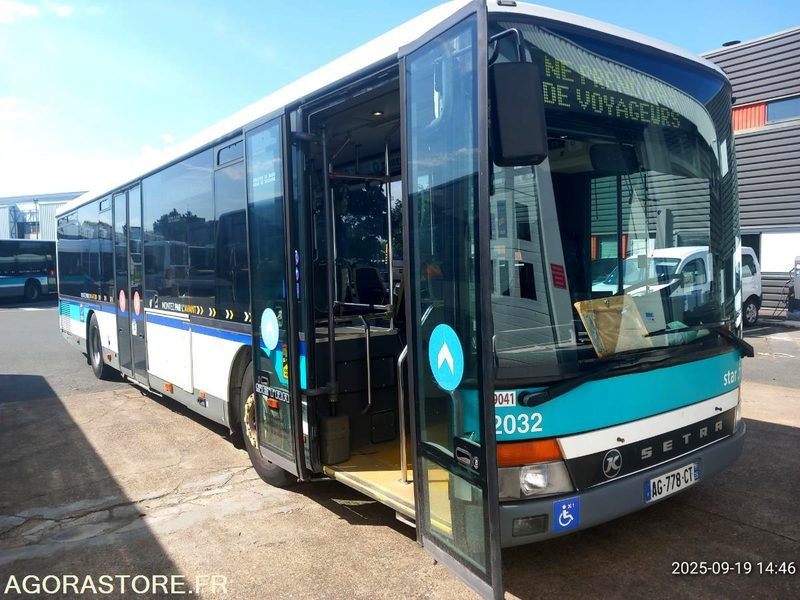 SETRA S315NF N°019041 - Autobuz: Foto 2 SETRA S315NF N°019041 - Autobuz: Foto 2