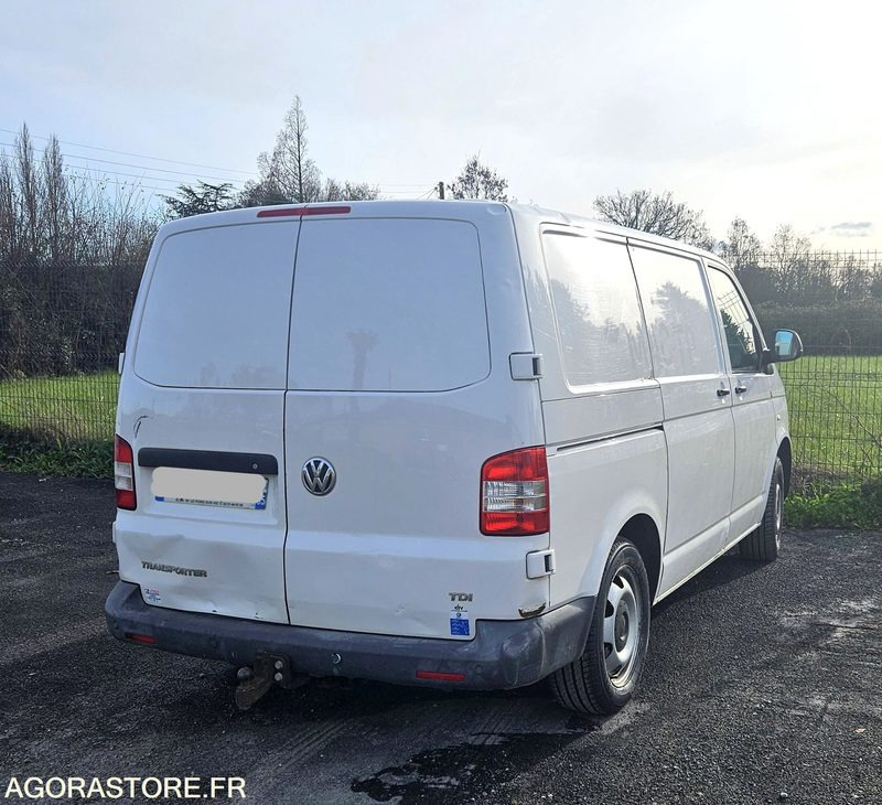 FOURGON TRANSPORTER T5 VOLKSWAGEN - 2013- 314 899 KMS - Autoutilitară: Foto 2 FOURGON TRANSPORTER T5 VOLKSWAGEN - 2013- 314 899 KMS - Autoutilitară: Foto 2
