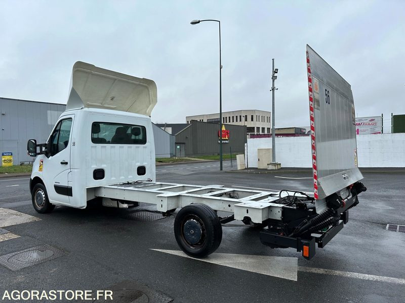 Renault Master III 2.3 DCI Plateau avec Hayon - Autoutilitară: Foto 4 Renault Master III 2.3 DCI Plateau avec Hayon - Autoutilitară: Foto 4
