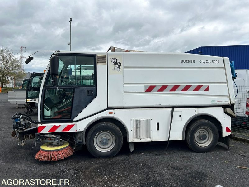BALAYEUSE DE VOIRIE - BUCHER CITYCAT 5000 - 2007 - Măturătoare stradală: Foto 5 BALAYEUSE DE VOIRIE - BUCHER CITYCAT 5000 - 2007 - Măturătoare stradală: Foto 5