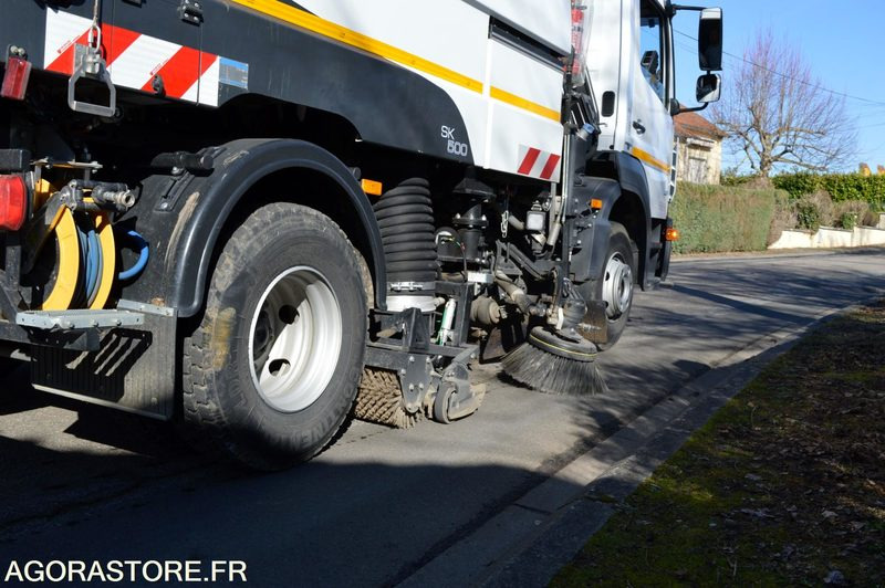 BALAYEUSE MERCEDES ATEGO 95000kms 2019 - Măturătoare stradală: Foto 5 BALAYEUSE MERCEDES ATEGO 95000kms 2019 - Măturătoare stradală: Foto 5