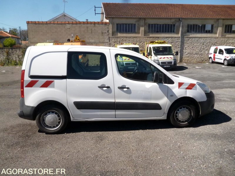 BERLINGO 1.6HDI 3 PLACES - Autoutilitară compactă: Foto 4 BERLINGO 1.6HDI 3 PLACES - Autoutilitară compactă: Foto 4
