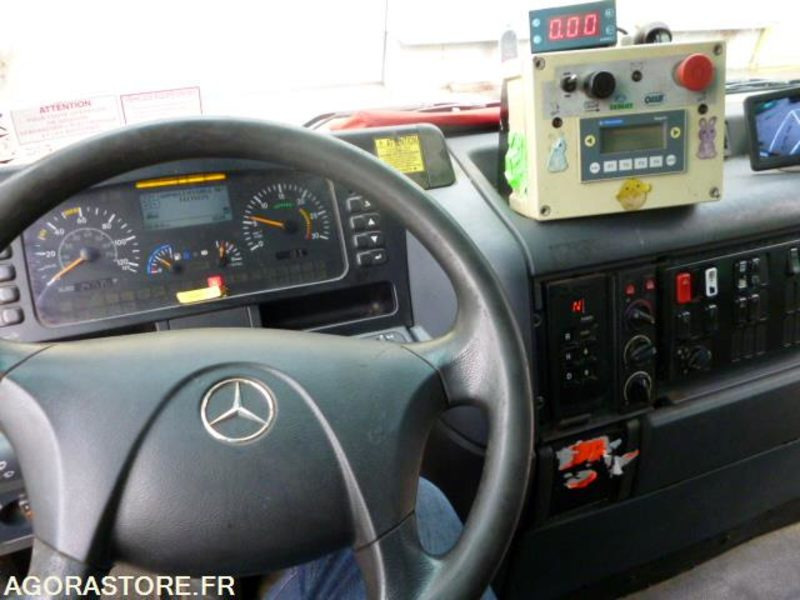 BOM ECONIC MERCEDES CABINE TYPE BUS 2007 4 places 247550kms - Autogunoiere: Foto 4 BOM ECONIC MERCEDES CABINE TYPE BUS 2007 4 places 247550kms - Autogunoiere: Foto 4