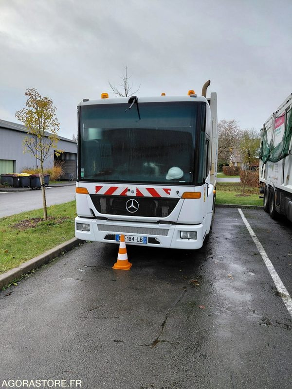 BOM MECEDES ECONIC (FERAILLE) - Autogunoiere: Foto 3 BOM MECEDES ECONIC (FERAILLE) - Autogunoiere: Foto 3