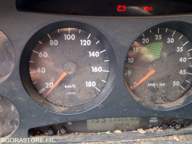 CAMION BENNE IVECO DAILY - Autoutilitară basculantă: Foto 4 CAMION BENNE IVECO DAILY - Autoutilitară basculantă: Foto 4
