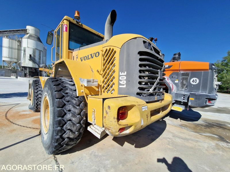 CHARGEUSE VOLVO L60E - 2005 / 6 670 HEURES - Încărcător: Foto 4 CHARGEUSE VOLVO L60E - 2005 / 6 670 HEURES - Încărcător: Foto 4