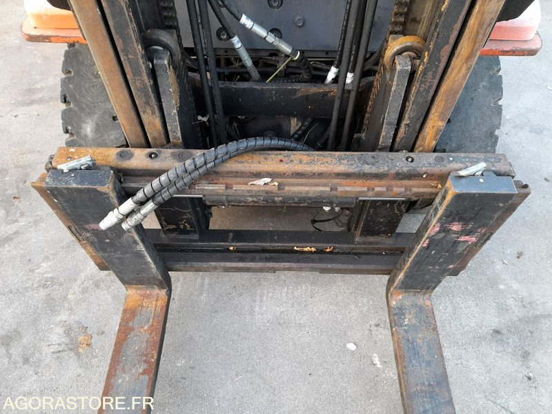 CHARIOT ELEVATEUR TOYOTA 627FDF25 - 2000 - Stivuitor diesel: Foto 5 CHARIOT ELEVATEUR TOYOTA 627FDF25 - 2000 - Stivuitor diesel: Foto 5