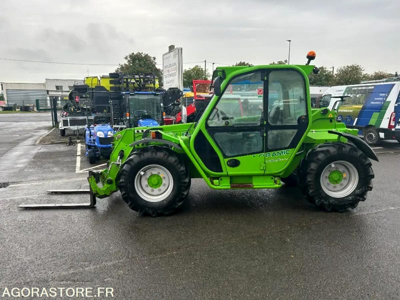 CHARIOT TELESCOPIQUE MERLO PANORAMIC P32.6 PLUS - 2013 / 2865 HEURES - Încărcător: Foto 2 CHARIOT TELESCOPIQUE MERLO PANORAMIC P32.6 PLUS - 2013 / 2865 HEURES - Încărcător: Foto 2