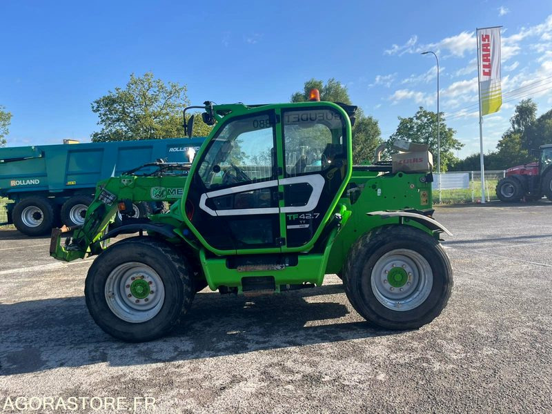 CHARIOT TELESCOPIQUE MERLO TF 42.7 TT - 2018 / 6144 HEURES - Încărcător: Foto 2 CHARIOT TELESCOPIQUE MERLO TF 42.7 TT - 2018 / 6144 HEURES - Încărcător: Foto 2