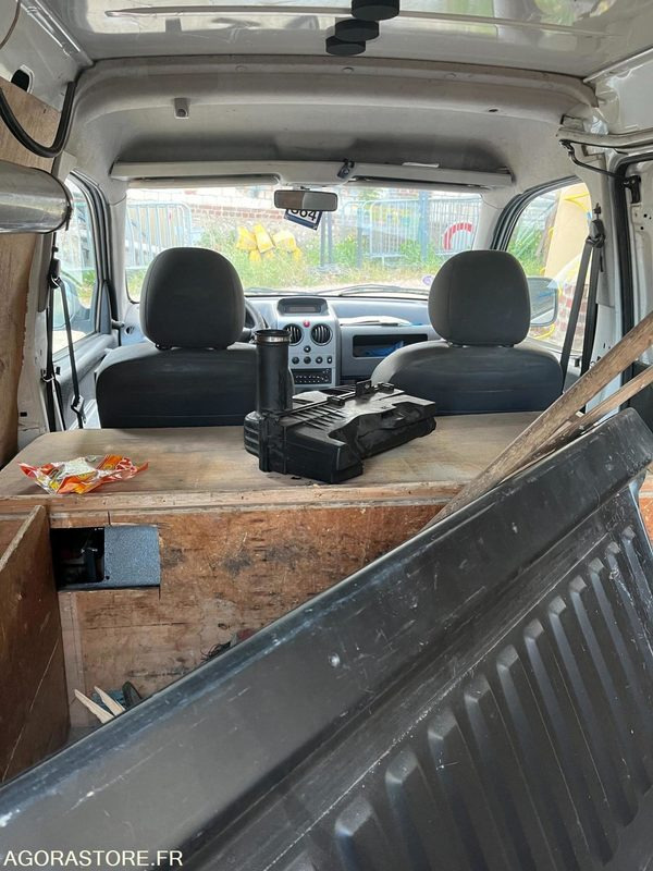 CITROEN BERLINGO 177285 kms 2009 - Autoutilitară compactă: Foto 3 CITROEN BERLINGO 177285 kms 2009 - Autoutilitară compactă: Foto 3