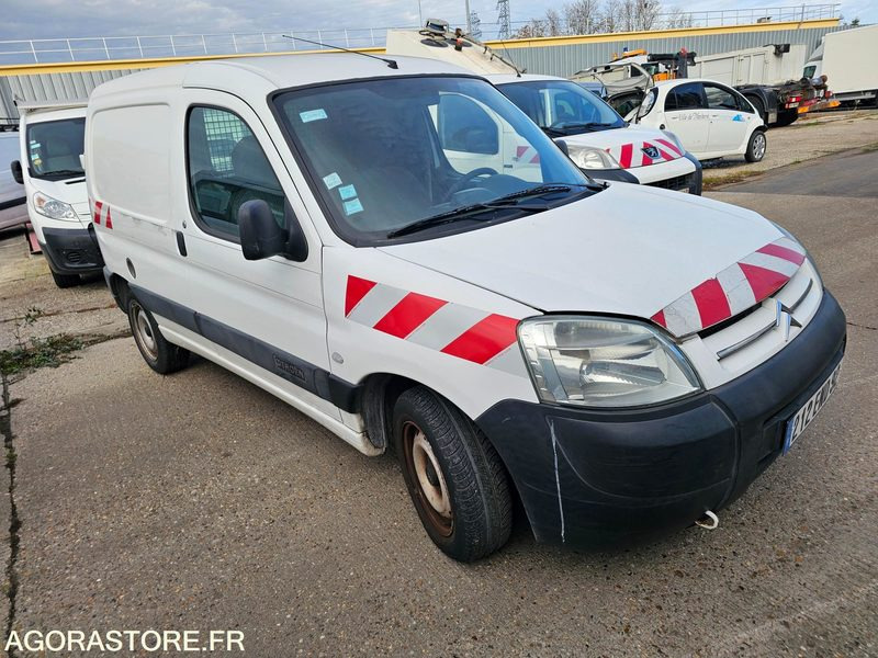 CITROEN BERLINGO - 2005 - 195086KM - 212END92 - Autoutilitară compactă: Foto 2 CITROEN BERLINGO - 2005 - 195086KM - 212END92 - Autoutilitară compactă: Foto 2