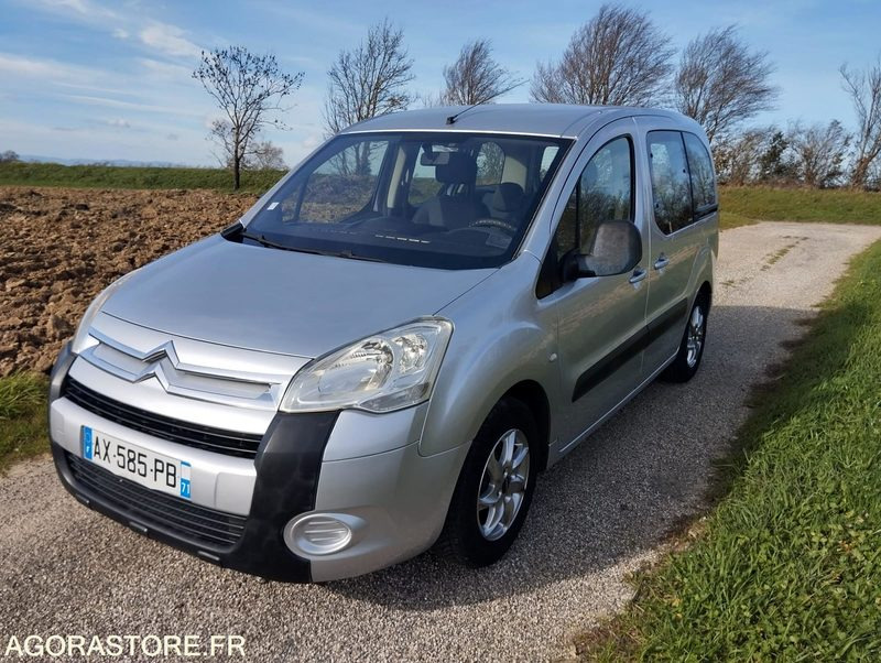 CITROEN BERLINGO COMBISPACE 1.6 HDI 110 DIESEL - 5 PLACES - ANNÉE 2009 - Automobil: Foto 1 CITROEN BERLINGO COMBISPACE 1.6 HDI 110 DIESEL - 5 PLACES - ANNÉE 2009 - Automobil: Foto 1
