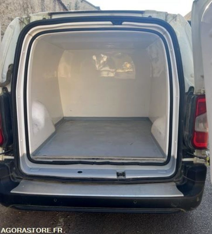 CITROEN BERLINGO ISOTHERME (portage de repas) - Autoutilitară compactă: Foto 4 CITROEN BERLINGO ISOTHERME (portage de repas) - Autoutilitară compactă: Foto 4