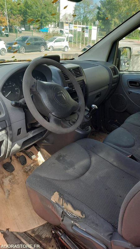 CITROEN JUMPY AE 664 EH (289085 km) - Dubă: Foto 5 CITROEN JUMPY AE 664 EH (289085 km) - Dubă: Foto 5