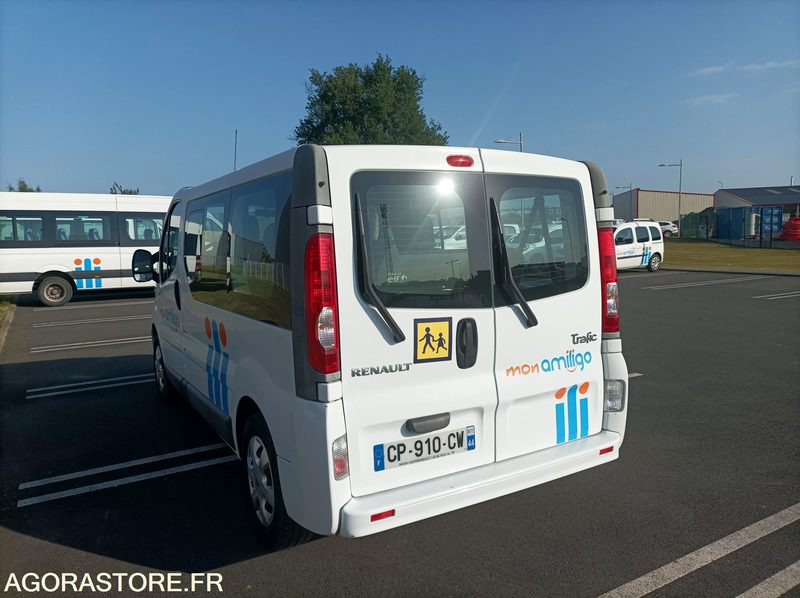 CP-910-CW - Roulant - RENAULT TRAFIC - VP - 9 Places - 308 000 Kms - Microbuz, Transport persoane: Foto 4 CP-910-CW - Roulant - RENAULT TRAFIC - VP - 9 Places - 308 000 Kms - Microbuz, Transport persoane: Foto 4