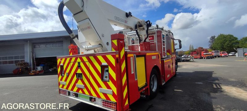 BEA EGI 280 TBI / IVECO 180 E 30 - Camion: Foto 3 BEA EGI 280 TBI / IVECO 180 E 30 - Camion: Foto 3