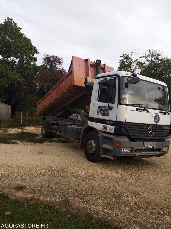 CAMION MERCEDES AMPLIROLL - 2002 - 766 000km - Camion: Foto 1 CAMION MERCEDES AMPLIROLL - 2002 - 766 000km - Camion: Foto 1