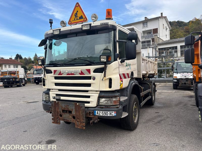 CNH14-08 SCANIA P380 4X4 - Camion: Foto 1 CNH14-08 SCANIA P380 4X4 - Camion: Foto 1