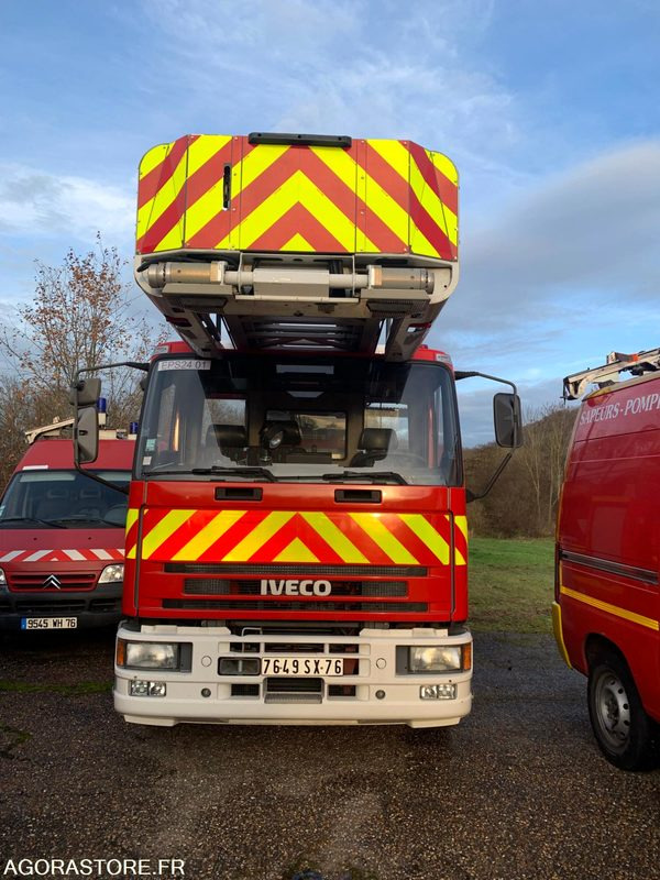 EPS24 IVECO 120E18 RIFFAUD 7649SX76 - Camion: Foto 1 EPS24 IVECO 120E18 RIFFAUD 7649SX76 - Camion: Foto 1