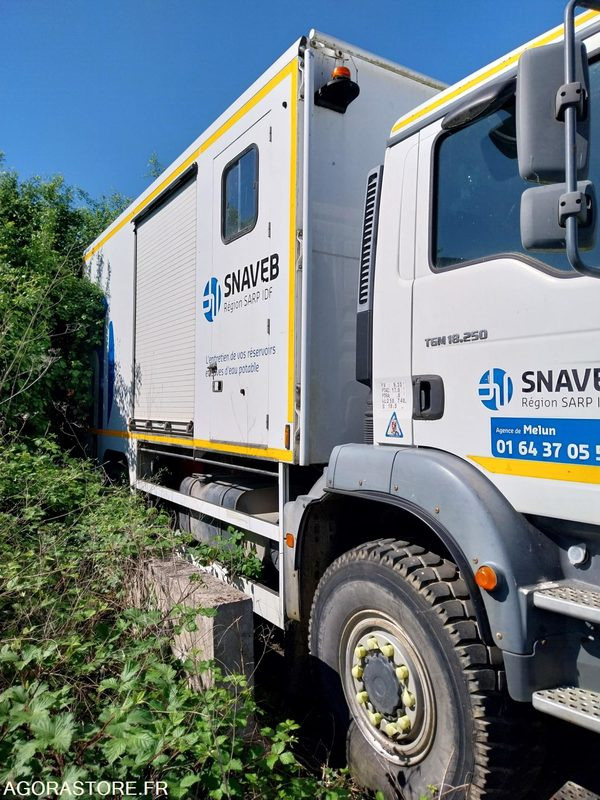 MAN TGM 4X4 18.250 Fourgon GIMAEX VASP 2011 212000Km ROULANT PRO UNIQUEMENT - Camion: Foto 2 MAN TGM 4X4 18.250 Fourgon GIMAEX VASP 2011 212000Km ROULANT PRO UNIQUEMENT - Camion: Foto 2