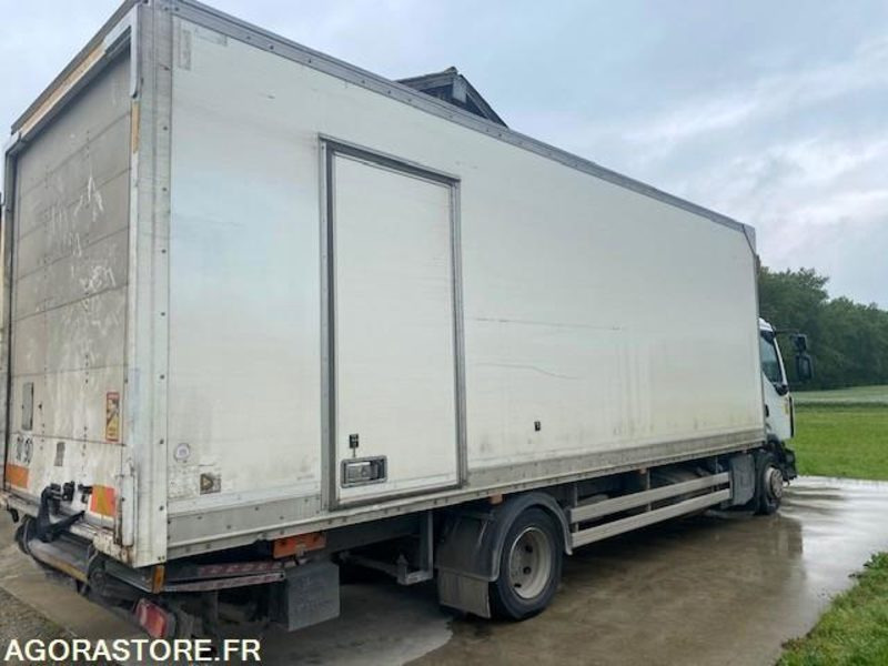 RENAULT FOURGON HAYON D12 - 2017 - 300 000km - Camion: Foto 4 RENAULT FOURGON HAYON D12 - 2017 - 300 000km - Camion: Foto 4