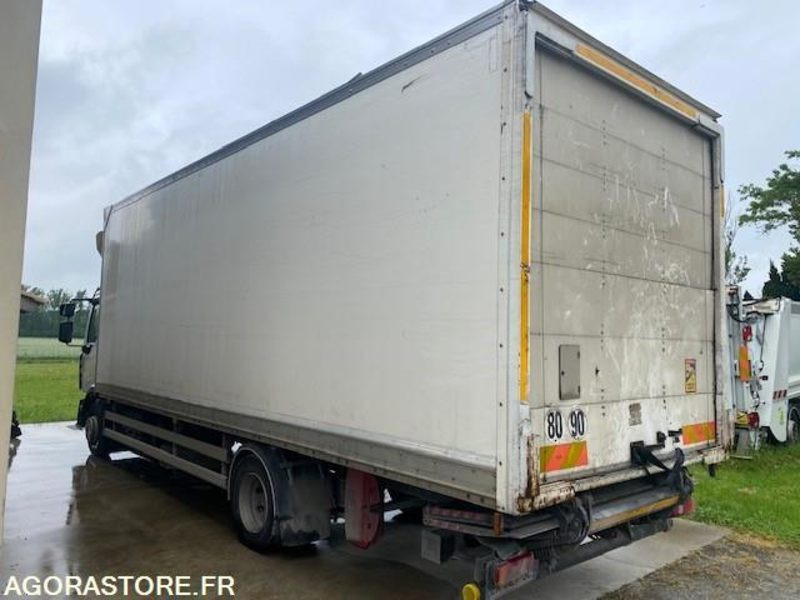 RENAULT FOURGON HAYON D12 - 2017 - 300 000km - Camion: Foto 5 RENAULT FOURGON HAYON D12 - 2017 - 300 000km - Camion: Foto 5