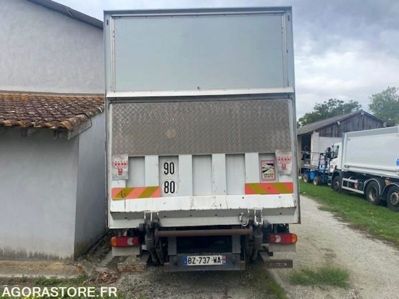 RENAULT MIDLUM 180 DXIFOURGON HAYON 260000 KM - Camion: Foto 3 RENAULT MIDLUM 180 DXIFOURGON HAYON 260000 KM - Camion: Foto 3