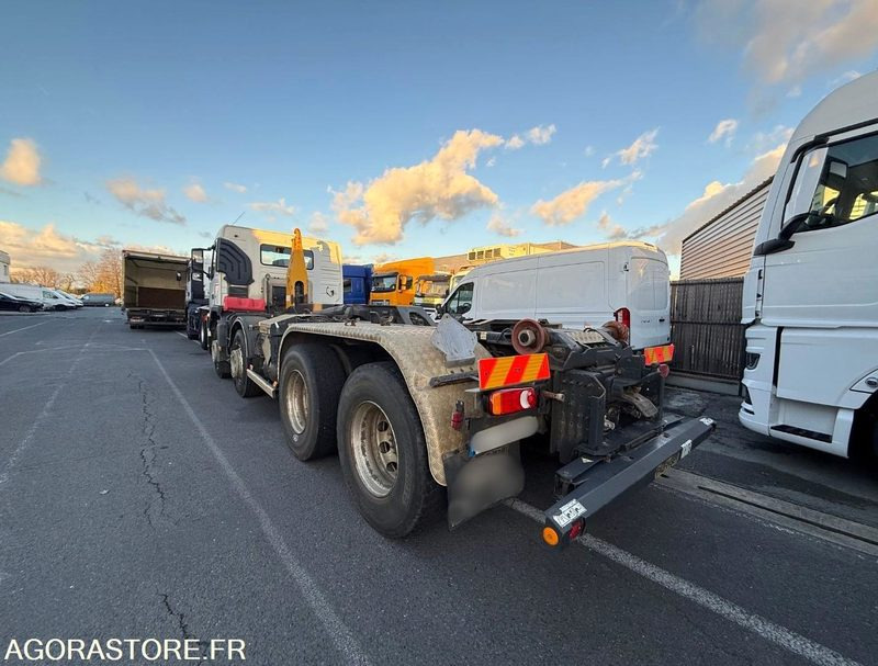 VOLVO FM12 380 - 2004 - 636 982 - Camion: Foto 4 VOLVO FM12 380 - 2004 - 636 982 - Camion: Foto 4