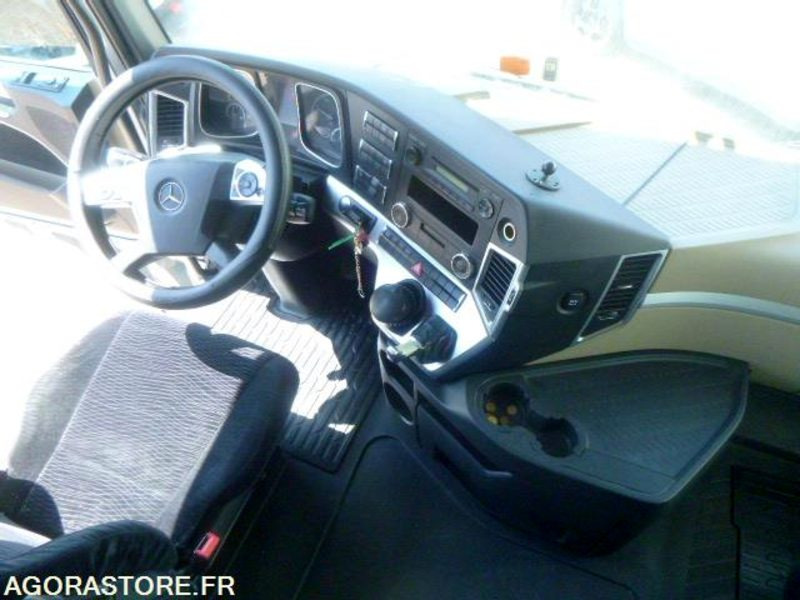 Leasing de MERCEDES ACTROS 1845 GRANDE CABINE - 2012 - IMMATRICULATION SLOVENE MERCEDES ACTROS 1845 GRANDE CABINE - 2012 - IMMATRICULATION SLOVENE: Foto 10 Leasing de MERCEDES ACTROS 1845 GRANDE CABINE - 2012 - IMMATRICULATION SLOVENE MERCEDES ACTROS 1845 GRANDE CABINE - 2012 - IMMATRICULATION SLOVENE: Foto 10
