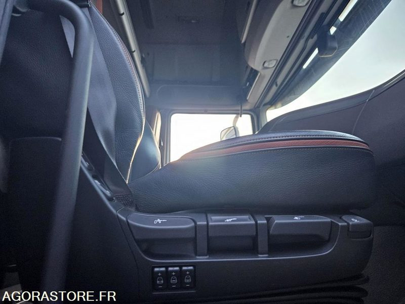 TRACTEUR DAF XF 510 XL - 2016 - 447120km - TRES BON ETAT - Cap tractor: Foto 5 TRACTEUR DAF XF 510 XL - 2016 - 447120km - TRES BON ETAT - Cap tractor: Foto 5