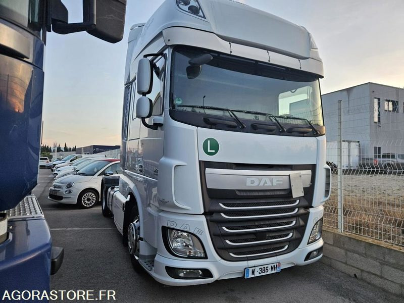 TRACTEUR DAF XF 510 XL - 2016 - 447120km - TRES BON ETAT - Cap tractor: Foto 1 TRACTEUR DAF XF 510 XL - 2016 - 447120km - TRES BON ETAT - Cap tractor: Foto 1