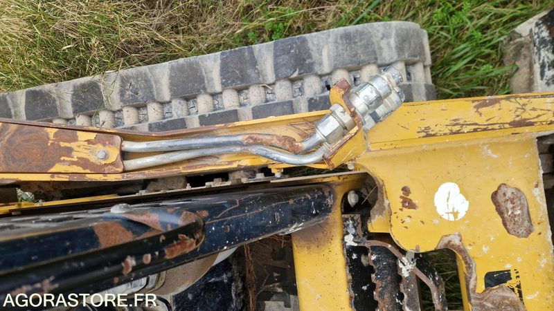 Chargeur compact CATERPILLAR 259B3 - YYZ00411 - 2011 - 3581h - Mini încărcător pe şenile: Foto 5 Chargeur compact CATERPILLAR 259B3 - YYZ00411 - 2011 - 3581h - Mini încărcător pe şenile: Foto 5