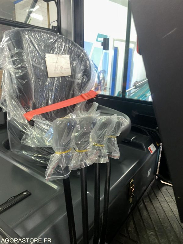 Chariot élévateur BAOLI KBE25N 2T5 ELECTRIQUE CABINE - Electrostivuitor: Foto 5 Chariot élévateur BAOLI KBE25N 2T5 ELECTRIQUE CABINE - Electrostivuitor: Foto 5