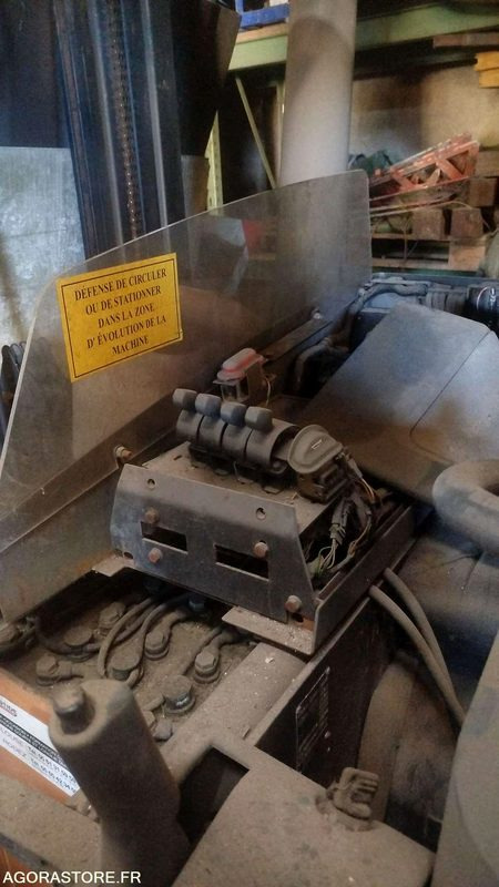 Chariot élévateur CROWN - EN PANNE - Unealtă/ Echipament: Foto 4 Chariot élévateur CROWN - EN PANNE - Unealtă/ Echipament: Foto 4