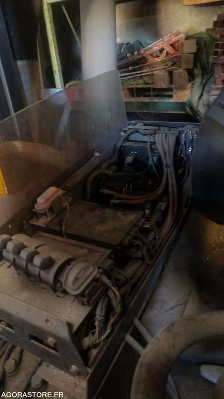 Chariot élévateur CROWN - EN PANNE - Unealtă/ Echipament: Foto 3 Chariot élévateur CROWN - EN PANNE - Unealtă/ Echipament: Foto 3