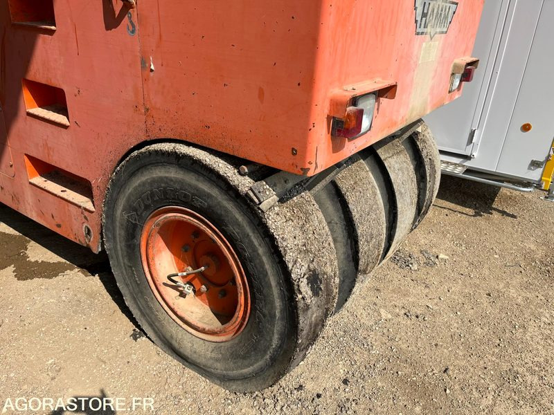 Compacteur à pneu type P3 HAMM - Cilindru compactor: Foto 5 Compacteur à pneu type P3 HAMM - Cilindru compactor: Foto 5