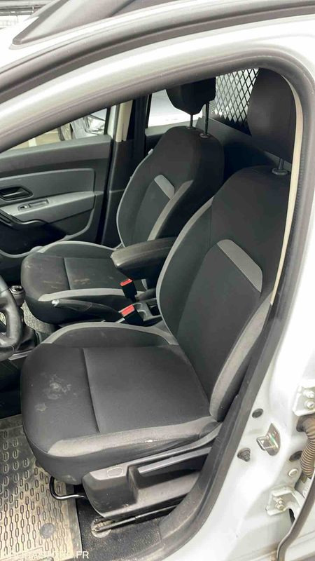 DACIA DUSTER - 2018 - 195014KM - FC-284-VQ - SUV: Foto 5 DACIA DUSTER - 2018 - 195014KM - FC-284-VQ - SUV: Foto 5