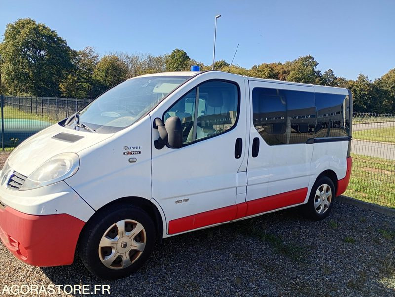 DB-331-DX - Non Roulant - RENAULT TRAFIC - VASP - 241 322 Kms - Ambulanță: Foto 1 DB-331-DX - Non Roulant - RENAULT TRAFIC - VASP - 241 322 Kms - Ambulanță: Foto 1