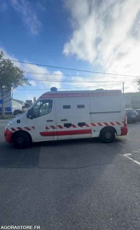 DT-542-NF - Roulant - Renault Master - VASP - 462 946 Kms - Ambulanță: Foto 2 DT-542-NF - Roulant - Renault Master - VASP - 462 946 Kms - Ambulanță: Foto 2