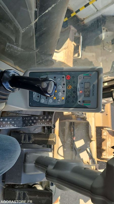 EAU 152 - Pelle hydraulique MECALAC 10 MSX - 2003 - Excavator: Foto 5 EAU 152 - Pelle hydraulique MECALAC 10 MSX - 2003 - Excavator: Foto 5
