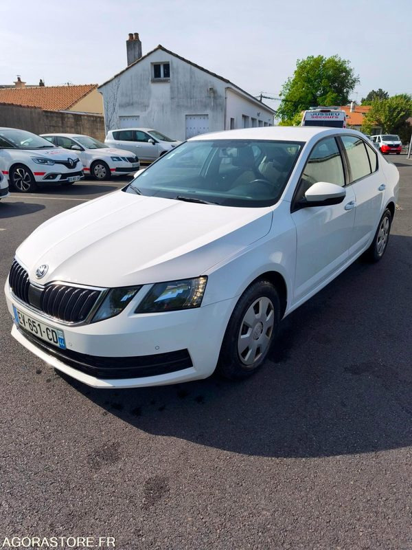 EV-651-CD - Roulant - SKODA OCTAVIA - VP - 348 356 Kms - Automobil: Foto 2 EV-651-CD - Roulant - SKODA OCTAVIA - VP - 348 356 Kms - Automobil: Foto 2