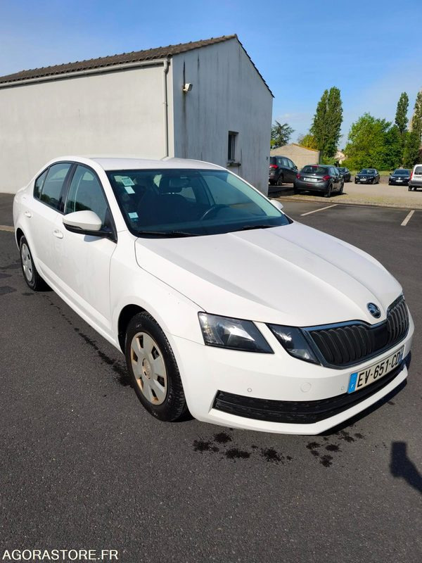 EV-651-CD - Roulant - SKODA OCTAVIA - VP - 348 356 Kms - Automobil: Foto 1 EV-651-CD - Roulant - SKODA OCTAVIA - VP - 348 356 Kms - Automobil: Foto 1