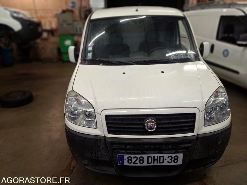 FIAT DOBLO CARGO 2 - Autoutilitară compactă: Foto 3 FIAT DOBLO CARGO 2 - Autoutilitară compactă: Foto 3