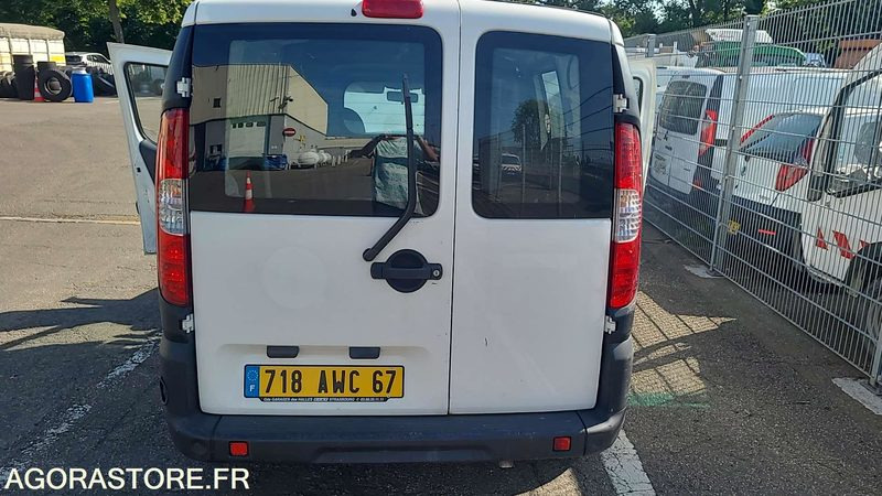 FIAT DOBLO CARGO - 2007 - 98427KM - 718 AWC 67 - Autoutilitară compactă: Foto 4 FIAT DOBLO CARGO - 2007 - 98427KM - 718 AWC 67 - Autoutilitară compactă: Foto 4