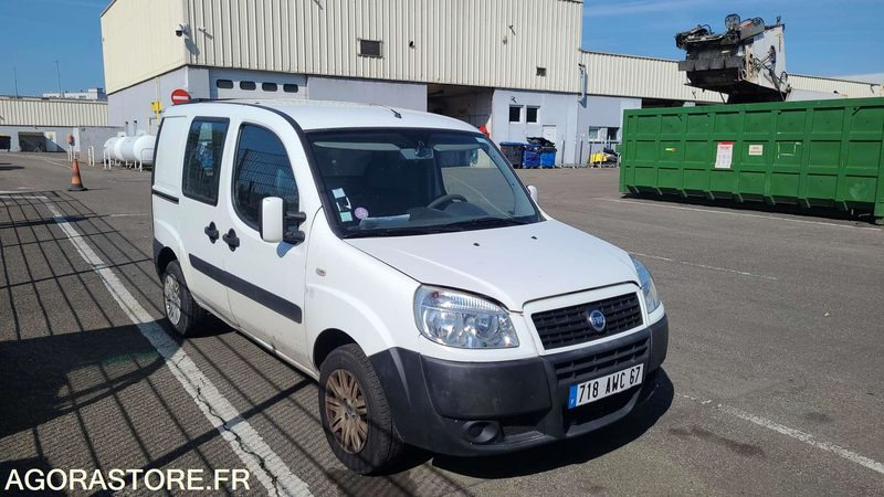 FIAT DOBLO CARGO - 2007 - 98427KM - 718 AWC 67 - Autoutilitară compactă: Foto 2 FIAT DOBLO CARGO - 2007 - 98427KM - 718 AWC 67 - Autoutilitară compactă: Foto 2