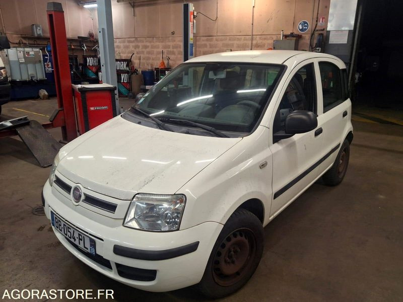 FIAT PANDA BI CARBURATION - Automobil: Foto 1 FIAT PANDA BI CARBURATION - Automobil: Foto 1